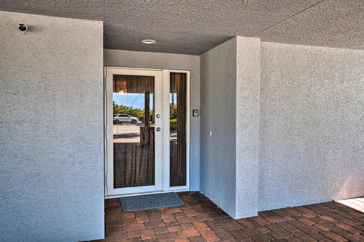 Lido Key Hideout With Patio And Yard And Walk To Beach! Sarasota Eksteriør bilde